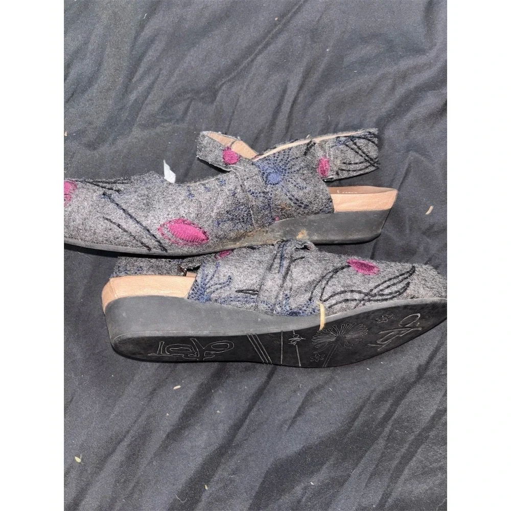 OTOT Springfield Womens Gray Floral Mary Jane Strap Wedge Heel Shoes w/box 7.5
